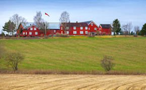 Små gårdsbruk ender ofte som bolig eller hytte