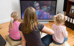Halvparten av befolkningen dropper TV